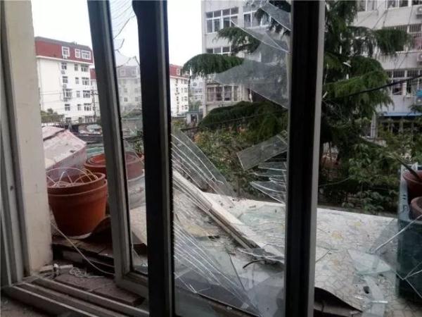 突發(fā)！青島一居民樓發(fā)生爆燃！已造1人死亡，7人受傷！3公里外有震感…