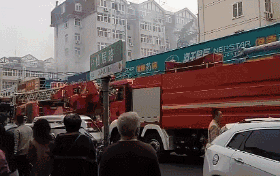 突發(fā)！青島一居民樓發(fā)生爆燃！已造1人死亡，7人受傷！3公里外有震感…